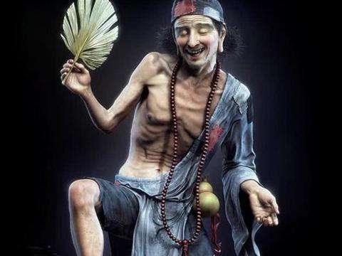 济公活佛济公是历史上的真实人物,原名李修缘,法名道济,别称月引流光.