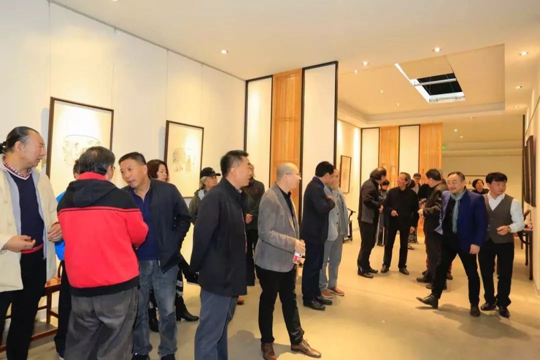 书画家影像网万木长春王赫赫小幅书画精品展在中国宋庄睿德轩开幕