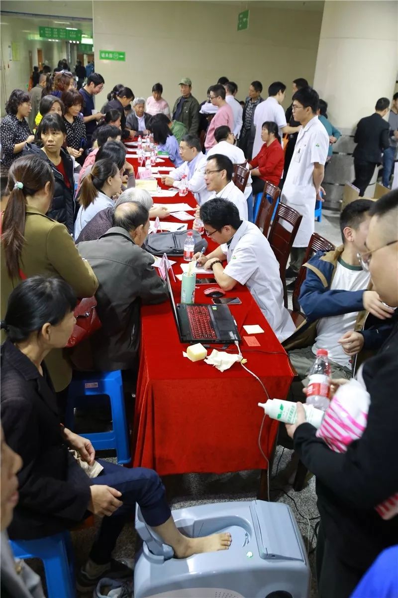 浙江萧山医院医共体总院骨质疏松诊疗中心正式成立并举行大型义诊活动