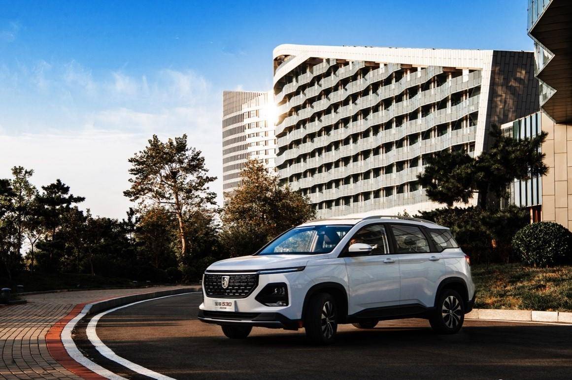 源自中国的全球车2020款宝骏530到底好在哪