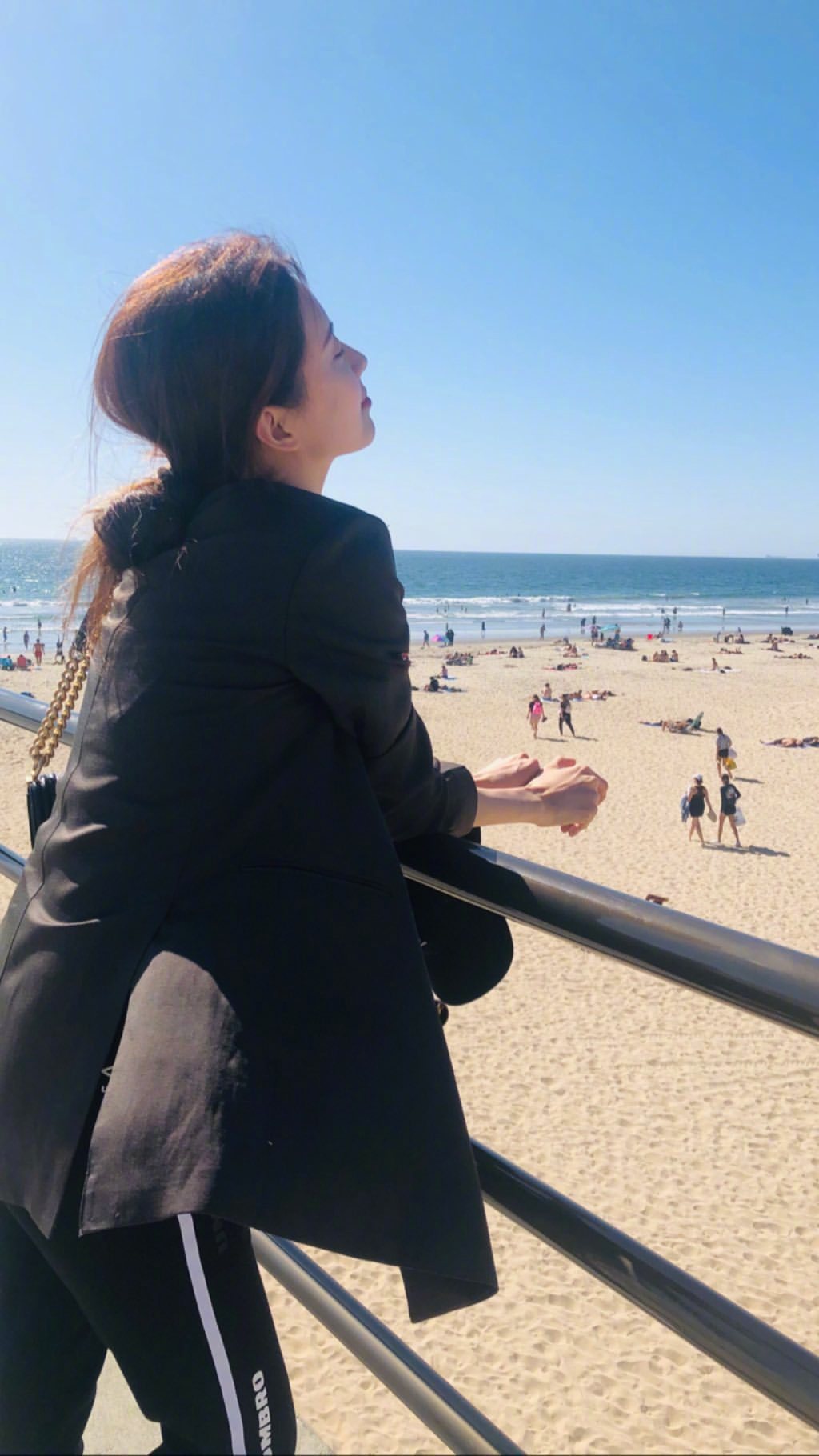 原创少女时代徐贤ins晒日常私照大秀凹凸有致好身材