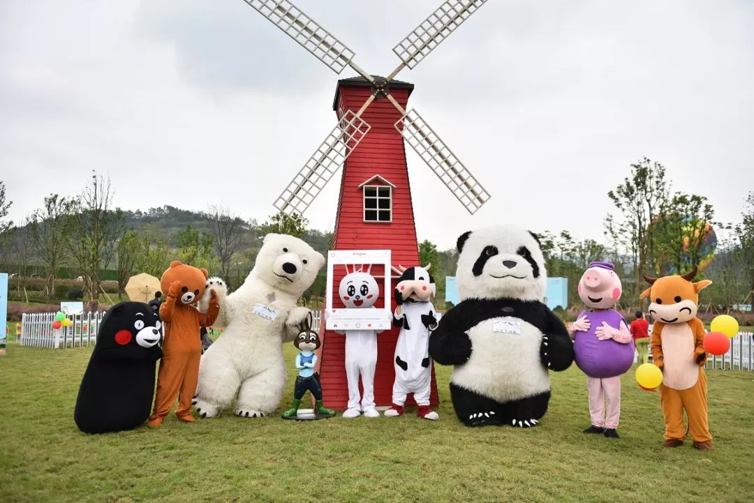 相约山川万千宠爱天府万科城萌宠嘉年华现场直击