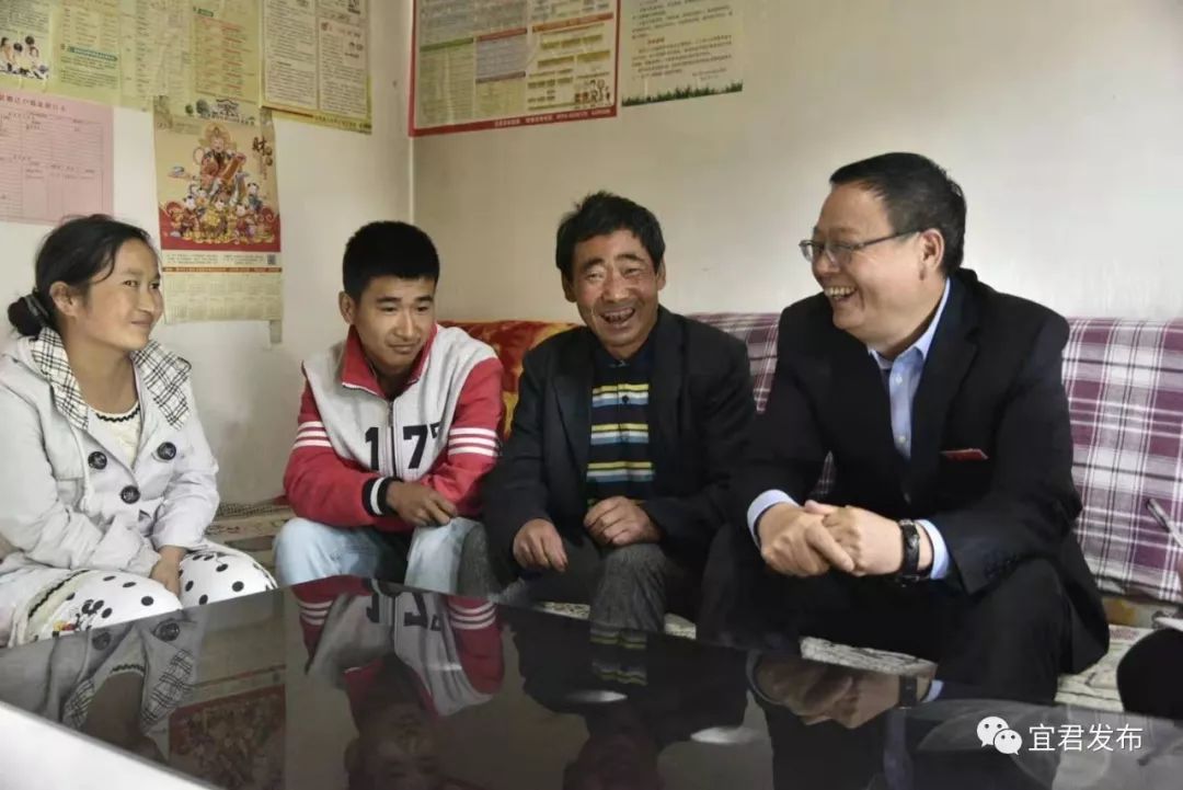 要为群众做实实在在的事访铜川市宜君县委书记刘冲