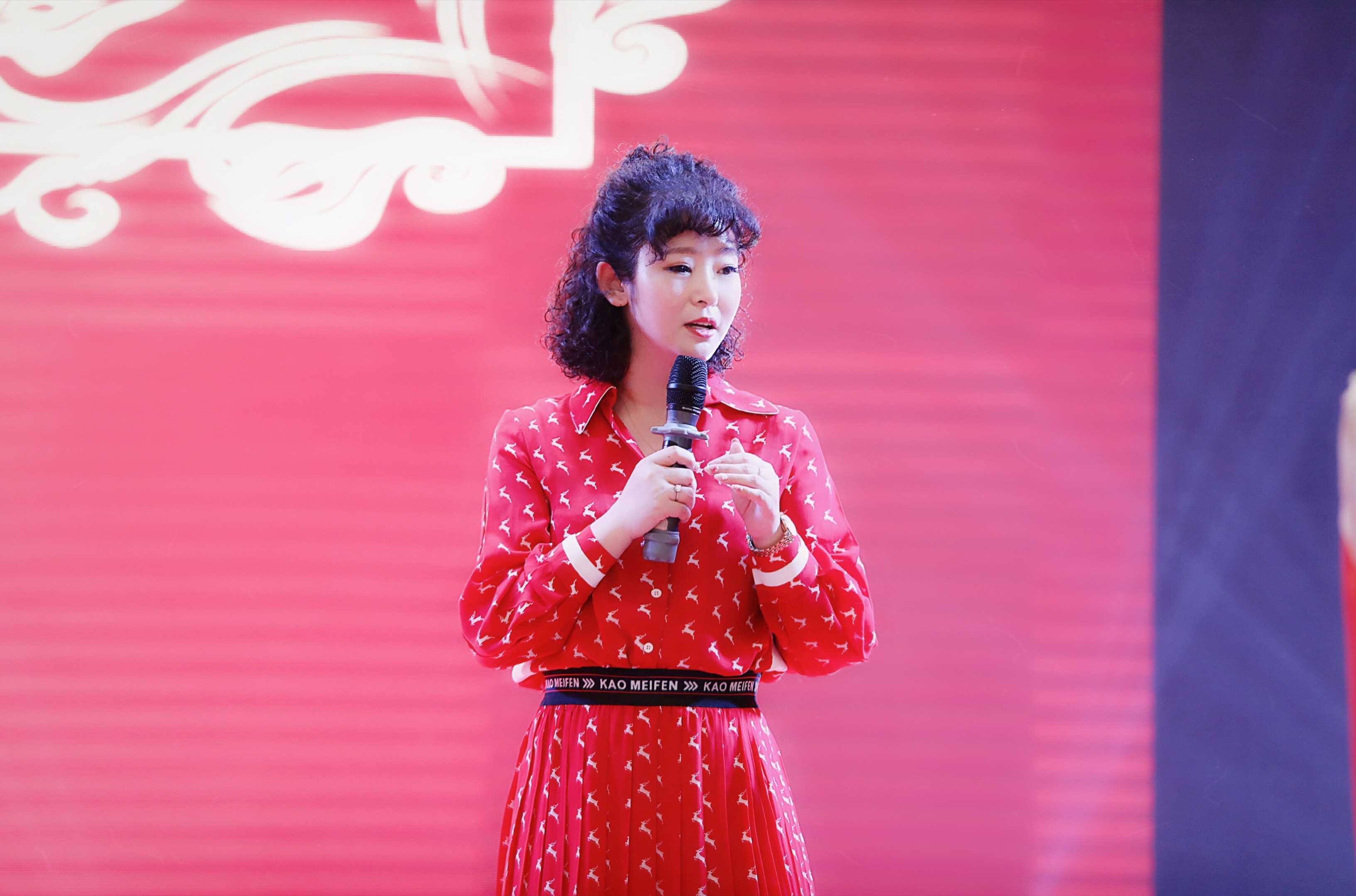 有一种职业叫美容院老板娘有一种艰辛叫做美容院老板背后的艰辛