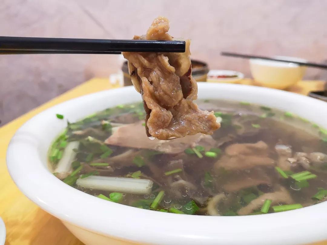 牛肉细嫩,口感香甜多汁;牛心柔润,劲道十足;牛肚爽脆,嚼劲十足.