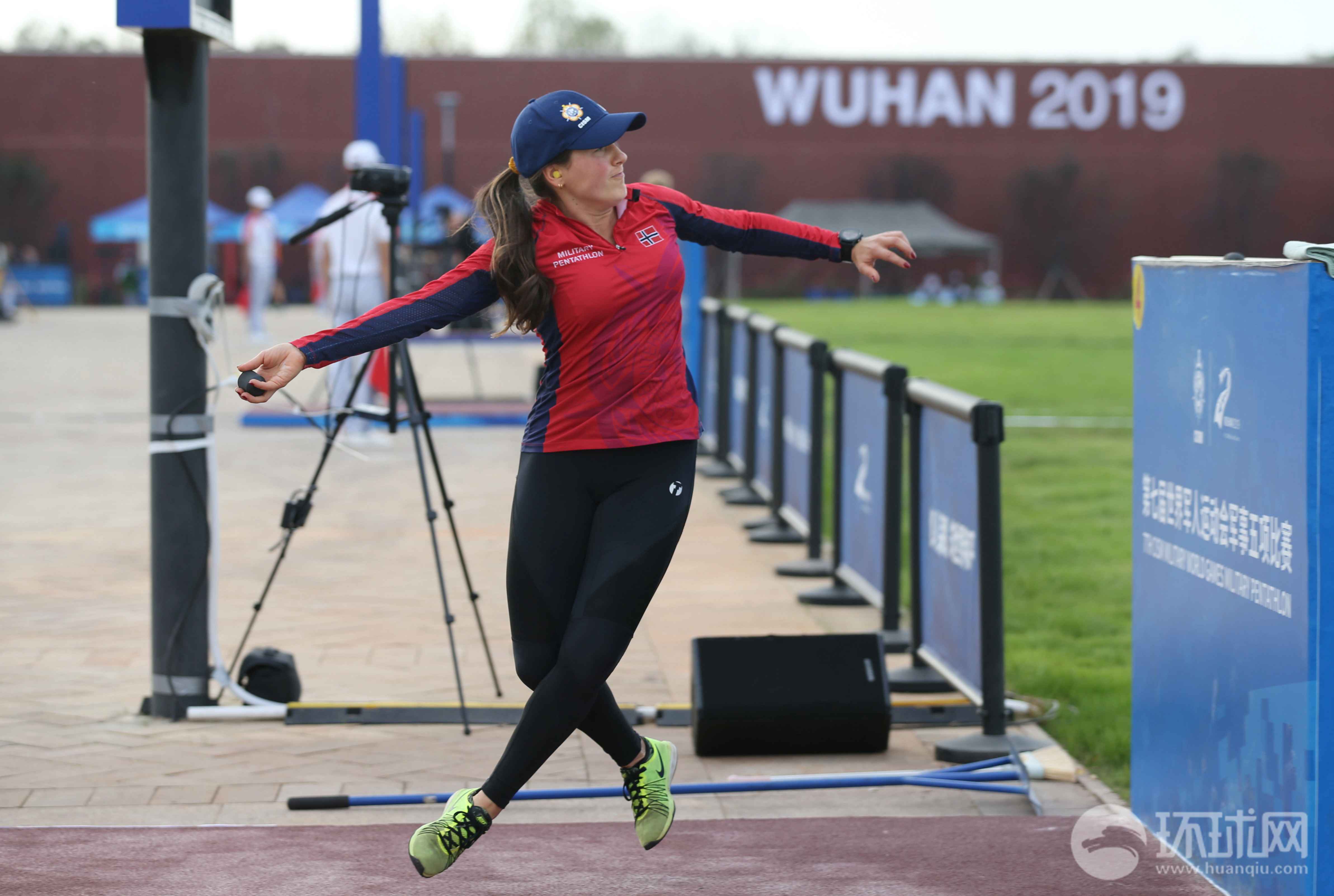 管超楠获得军运会军事五项个人全能女子(投弹)第一名