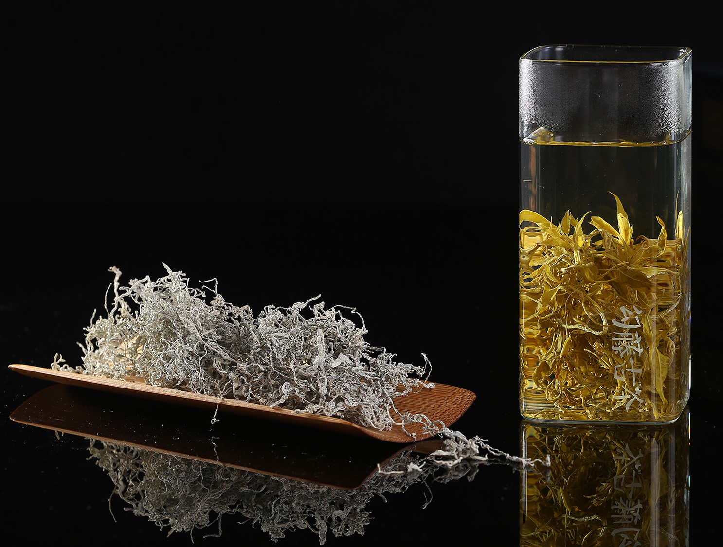 探秘神仙草张家界莓茶