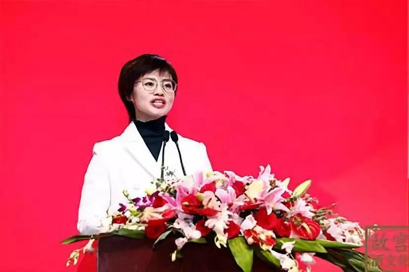 常务副理事长王琦先生,中国酒业协会文化委员会副秘书长王昕乐女士