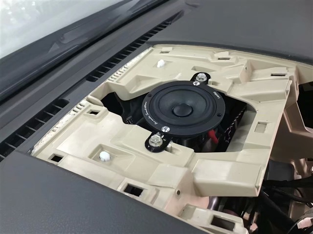 美声兰德酷路泽音响改装德国海螺7系三分频a柱主机倒模工艺