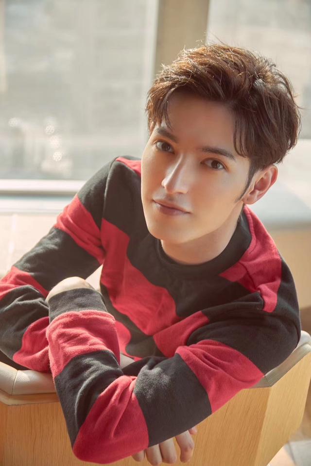 聚来提深情献唱热播剧"彩虹的重力",片