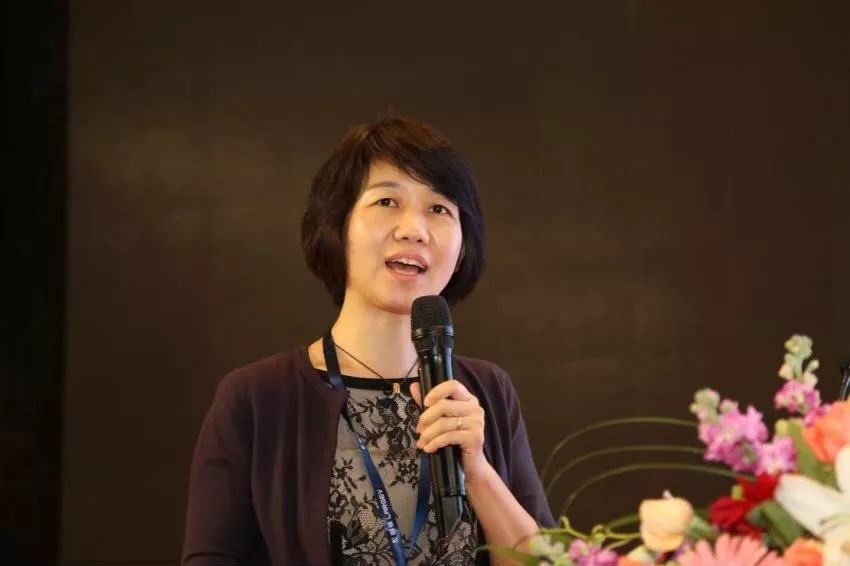 潘洁教授北京大学口腔医院的潘洁教授从全科更长远的角度看患牙的"拔"