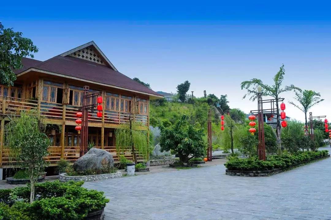 投了2亿空无一人康养小镇如何成功