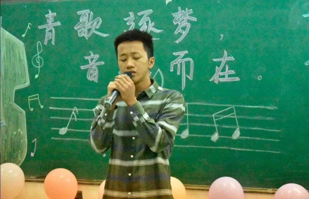 青歌逐梦音你而在机电学院第十六届青歌赛初赛火爆来袭