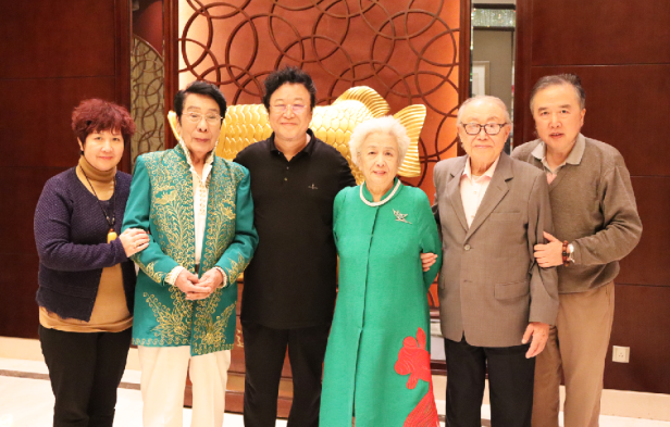 张俊以,克里木,谢芳盛赞王树宝:继承传统建筑 构建人间圣殿