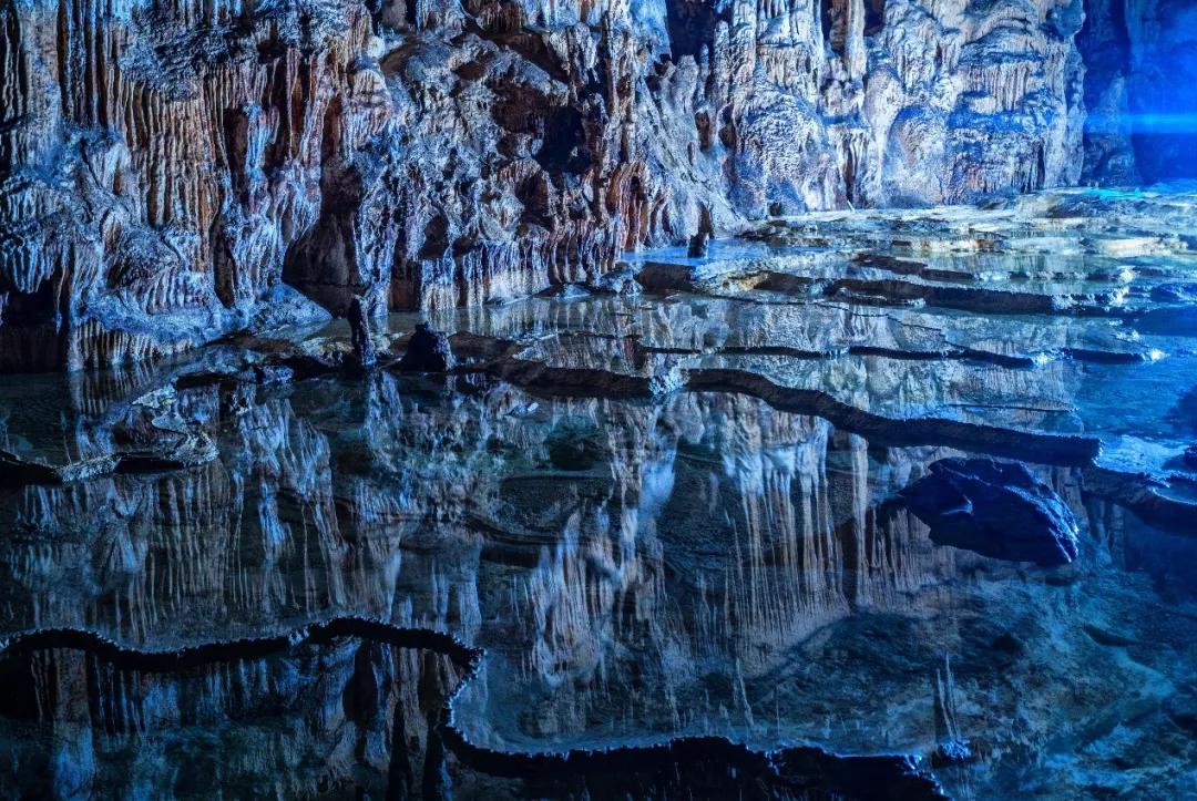 在丰都,定义不一样的溶洞,天坑景观_都督乡