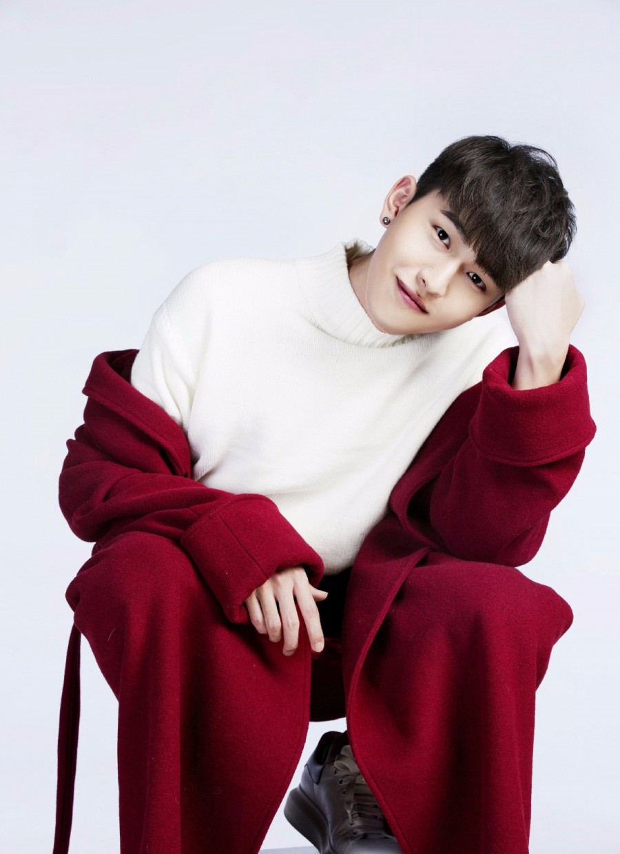 原创绝世渣男孔垂楠我可是个大明星吸毒约p害女友染病自杀又能怎么滴