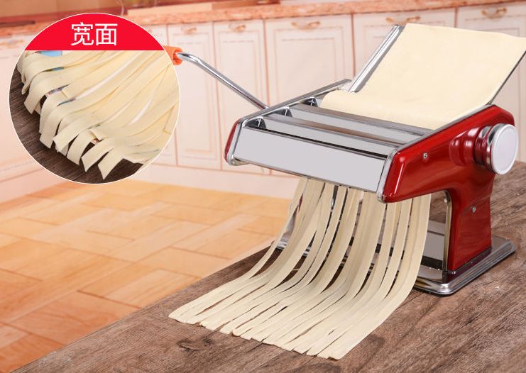 轻松摇一摇压出手擀面满满妈妈的味道