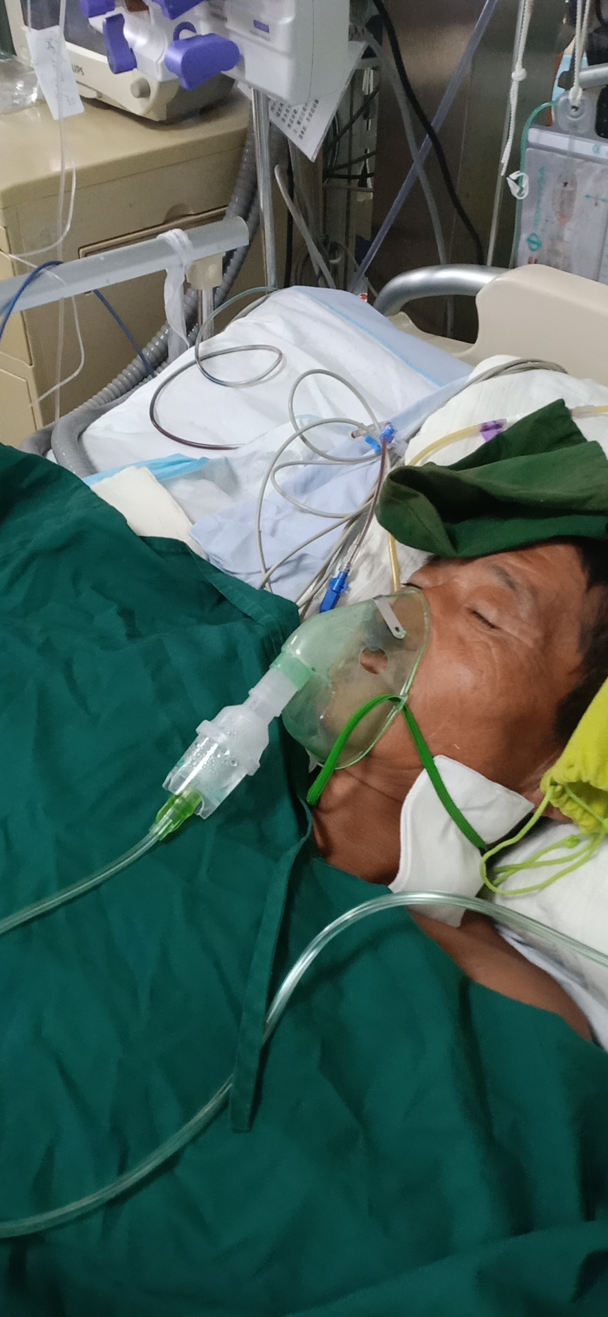 在深圳打工的山东省冠县辛集镇岳胡庄村的王之委父亲病重速归