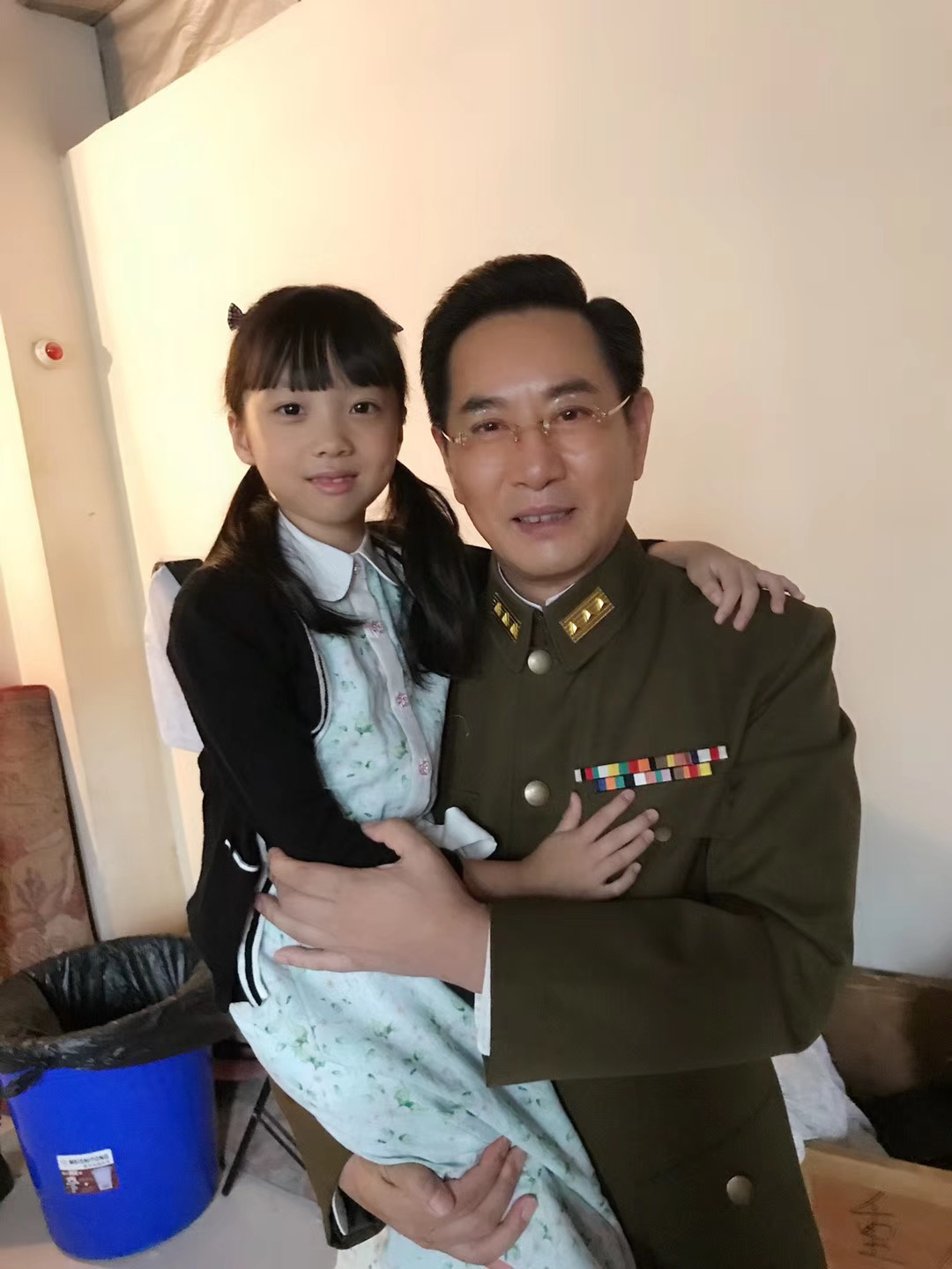 央视大剧《重庆谈判》即将上线,李依宸饰演黄志忠女儿引关注_电视剧