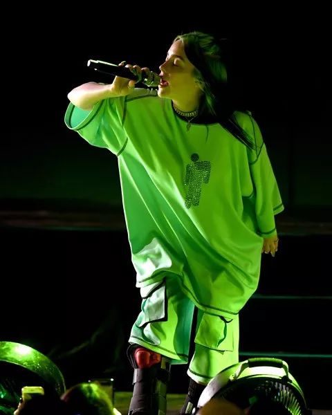 第7届好莱坞公益演唱会霉霉碧梨卡妹等爱豆惊艳亮相