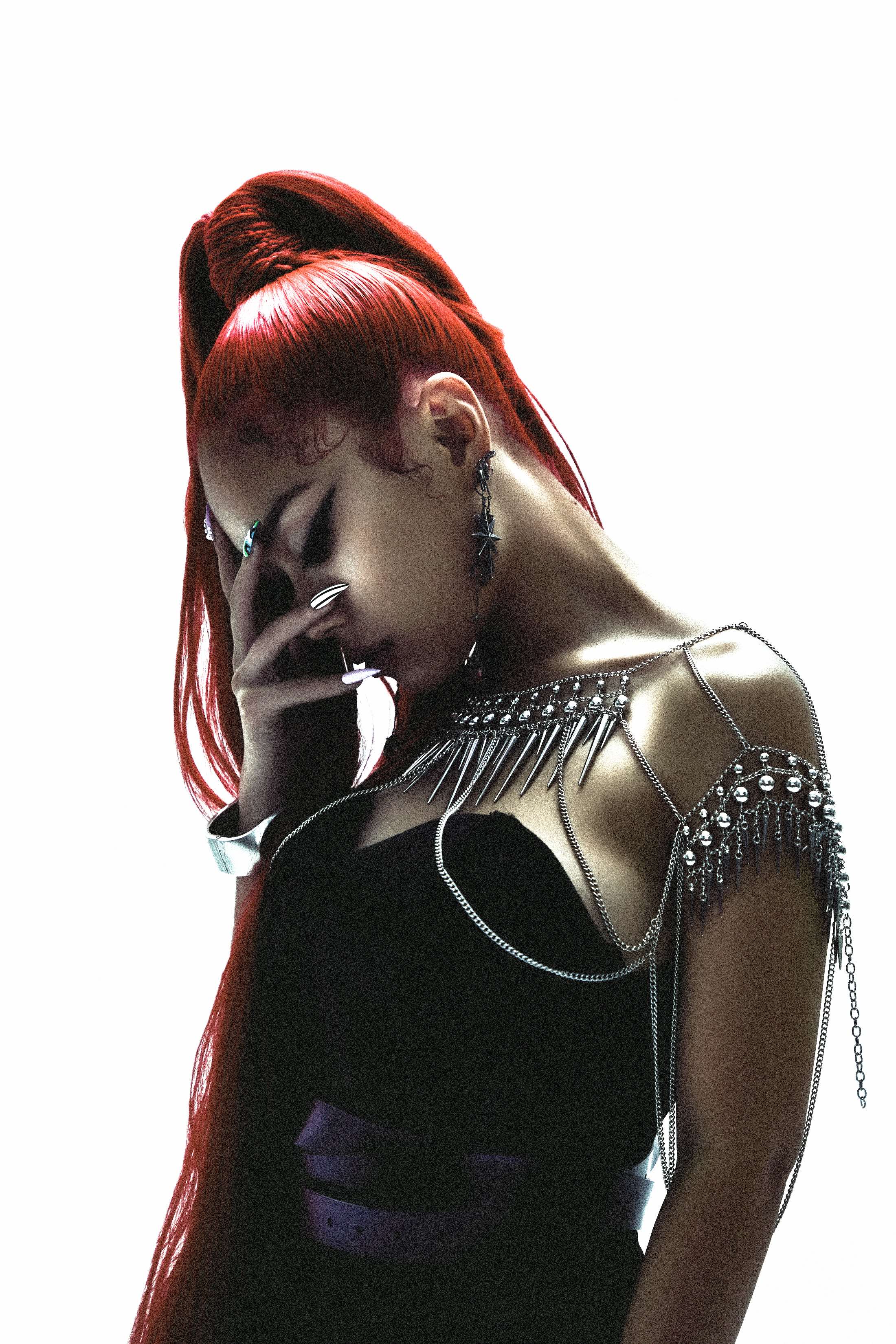 万妮达2019年单曲《摇shake》发布,霸气的她来了