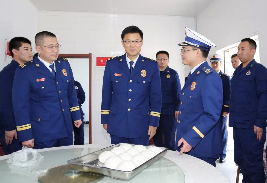 山西省消防总队杨守成政委深入忻州市调研指导基层消防救援队伍管理和