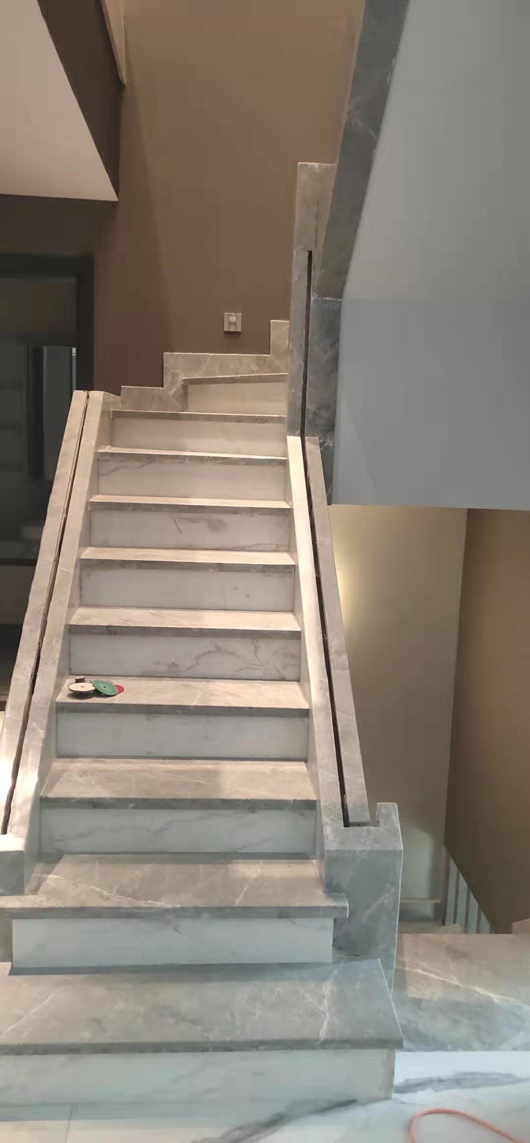 正确选择天然大理石,做出来的石材梯步,效果影响整个装修风格_楼梯