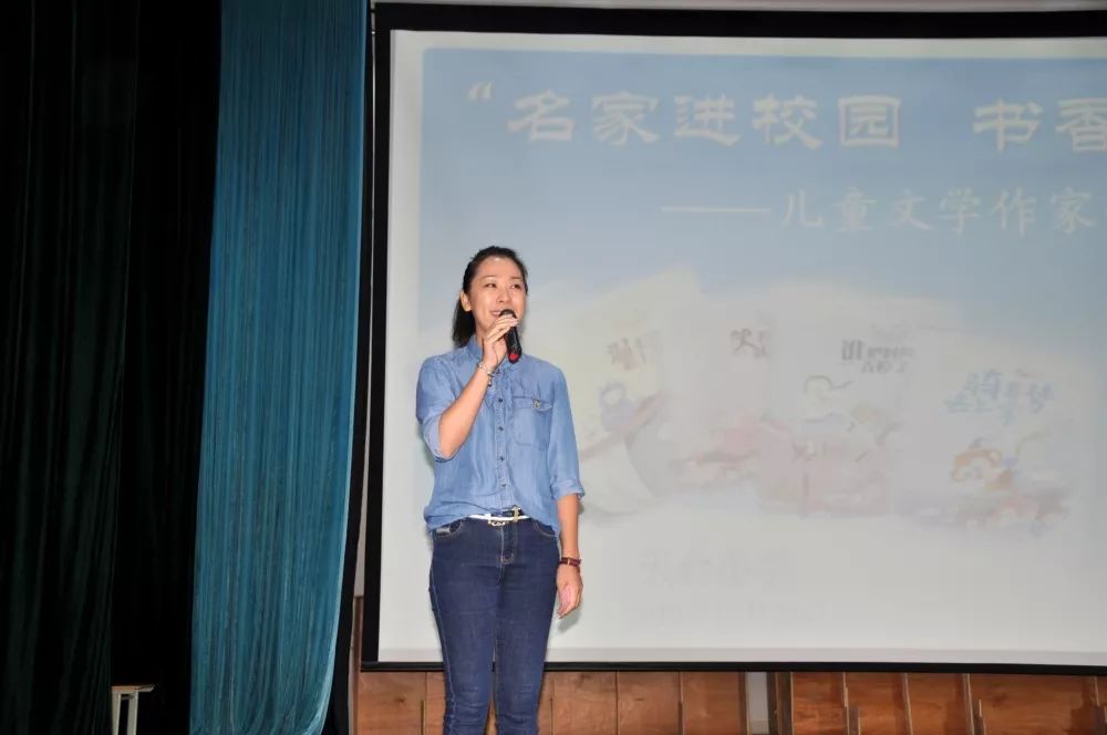 名家进校园书香润童年子鱼老师莅临天台小学指导儿童阅读