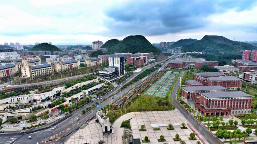 贵安新区花溪大学城建城市聚人气新新作为