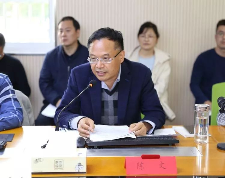 会▲县委常委,宣传部部长封其兵讲话在县融媒体中心召开的座谈会上