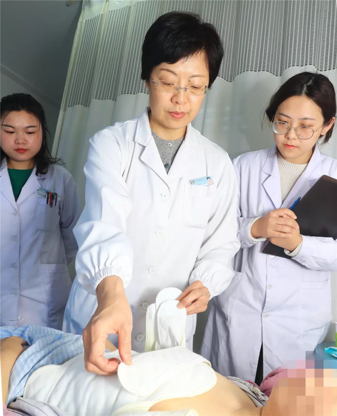 中大人物张亚男一位爱宠患者最懂女人的乳腺外科医生