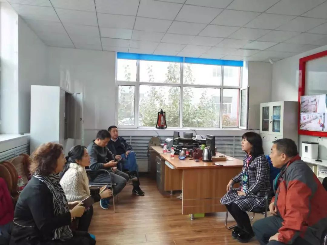 爱心帮理事会秀梅洗衣