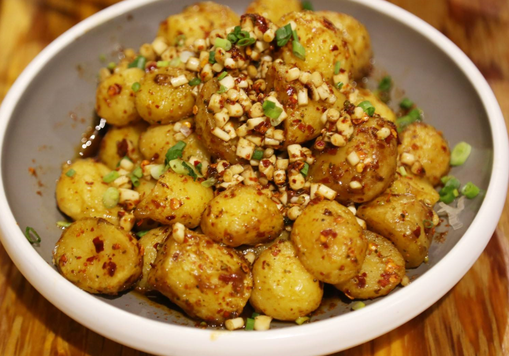 巫山"孔洋芋",到重庆不得不吃的美味,在外巫山游子家的味道!