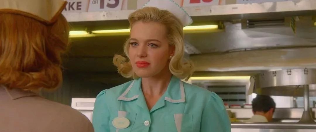 比起剧情致命女人的复古妆容才美得致命