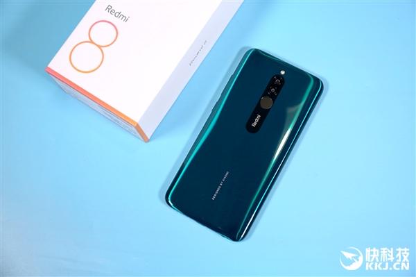 31天超长续航!红米8开箱图赏