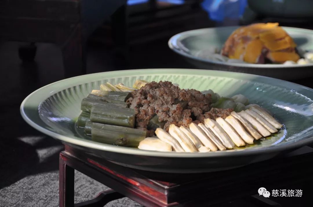 三臭点 心▲鸣鹤年糕饺▲桂花糖馒头在你心里,有哪些美食最能代表慈溪