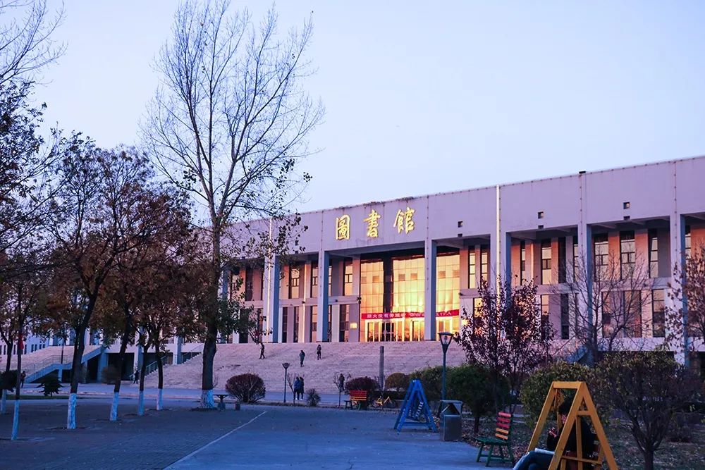 在信院,是什么让你坚持早起