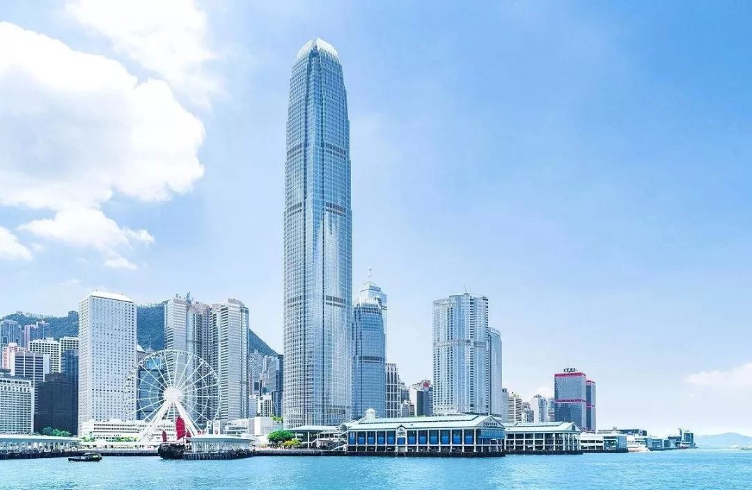 汇聚超过200家世界级企业位于香港岛中环金融街8号世界级金融中心高