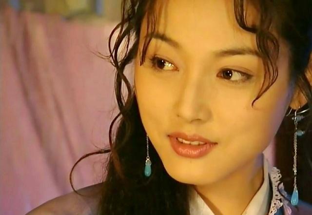 此后,张延事业大爆发,甚至还挑战了《小李飞刀》中被视为"天仙"的林诗