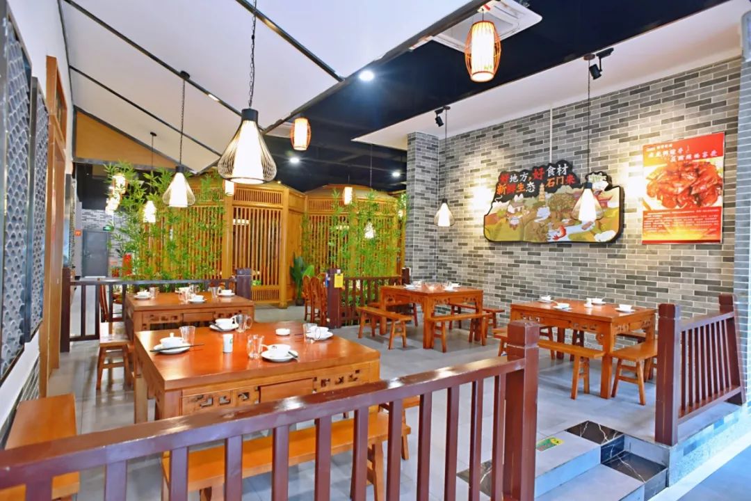 全场58折新塘大型湘西风情土菜餐厅古色古香带你体验老爷般的待遇