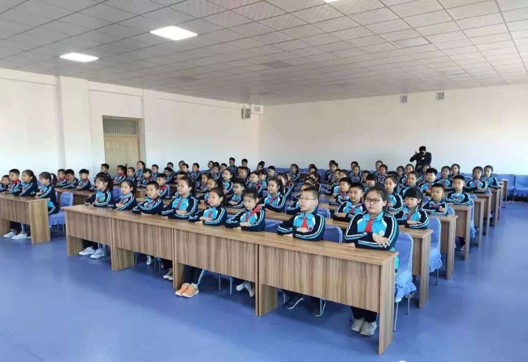 知法于心守法于行福源小学法律知识及演讲竞赛