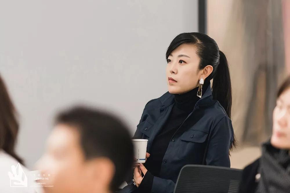 艺文特讯|联合创始人徐娟入选建国70周年"国人素描"——大众美育教育