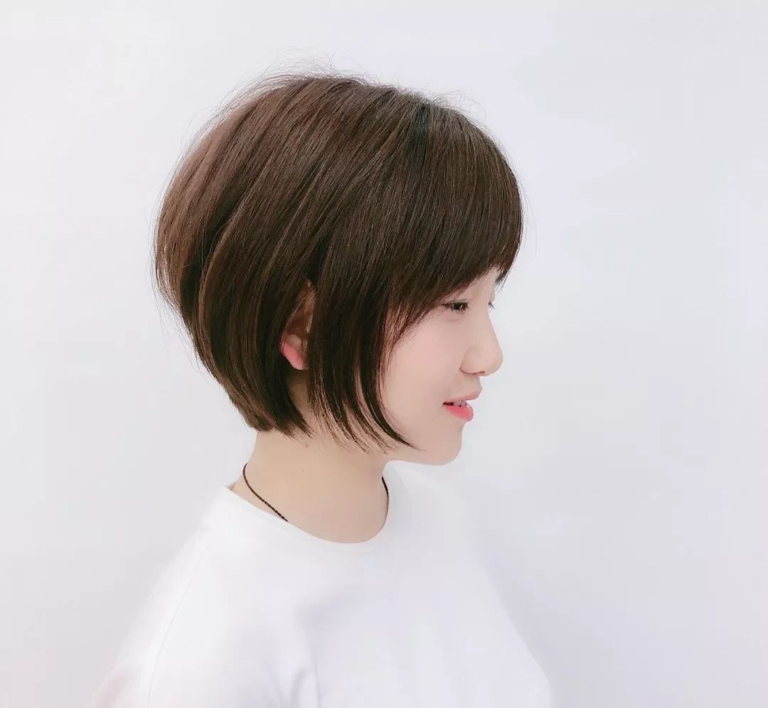 2019年流行车厘子短发