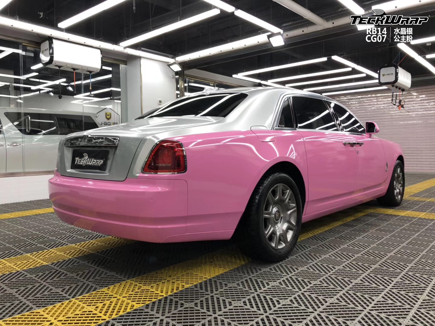 teckwrap秃鹰汽车车身改色贴膜进口cg07公主粉拼rb14水晶银劳斯莱斯