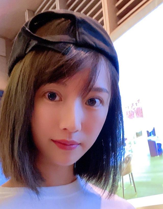 短发果然显年轻林更新李念的短发造型惊艳众人