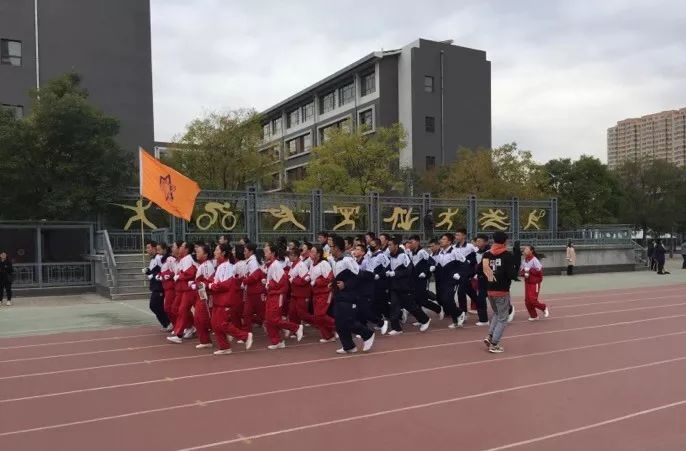 开展阳光跑操,绽放青春风采 ——大同一中北校初三年级跑操比赛纪实
