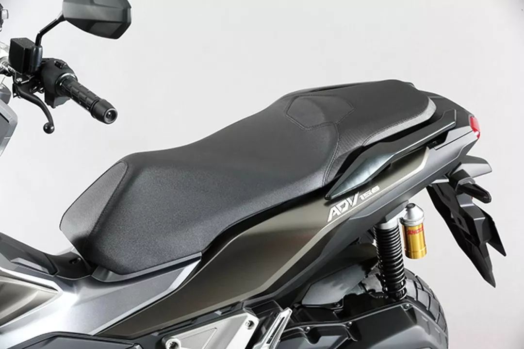 特寫hondaadv150越野踏板