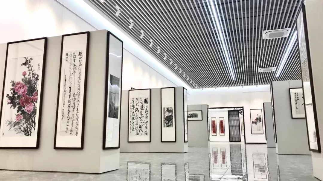 泰州报业艺术馆近年来,泰州报业传媒集团积极响应市委市政府有关文化