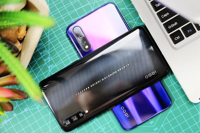 iqooneo855骁龙855ufs3033w快充网友1798交个朋友