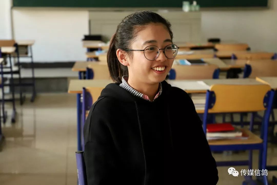 学院要闻传媒学院教师卫轩在参加平遥国际电影节期间被山西晚报采访